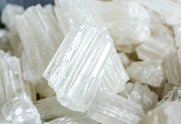 What is the difference between fused magnesia and large crystalline fused magnesia